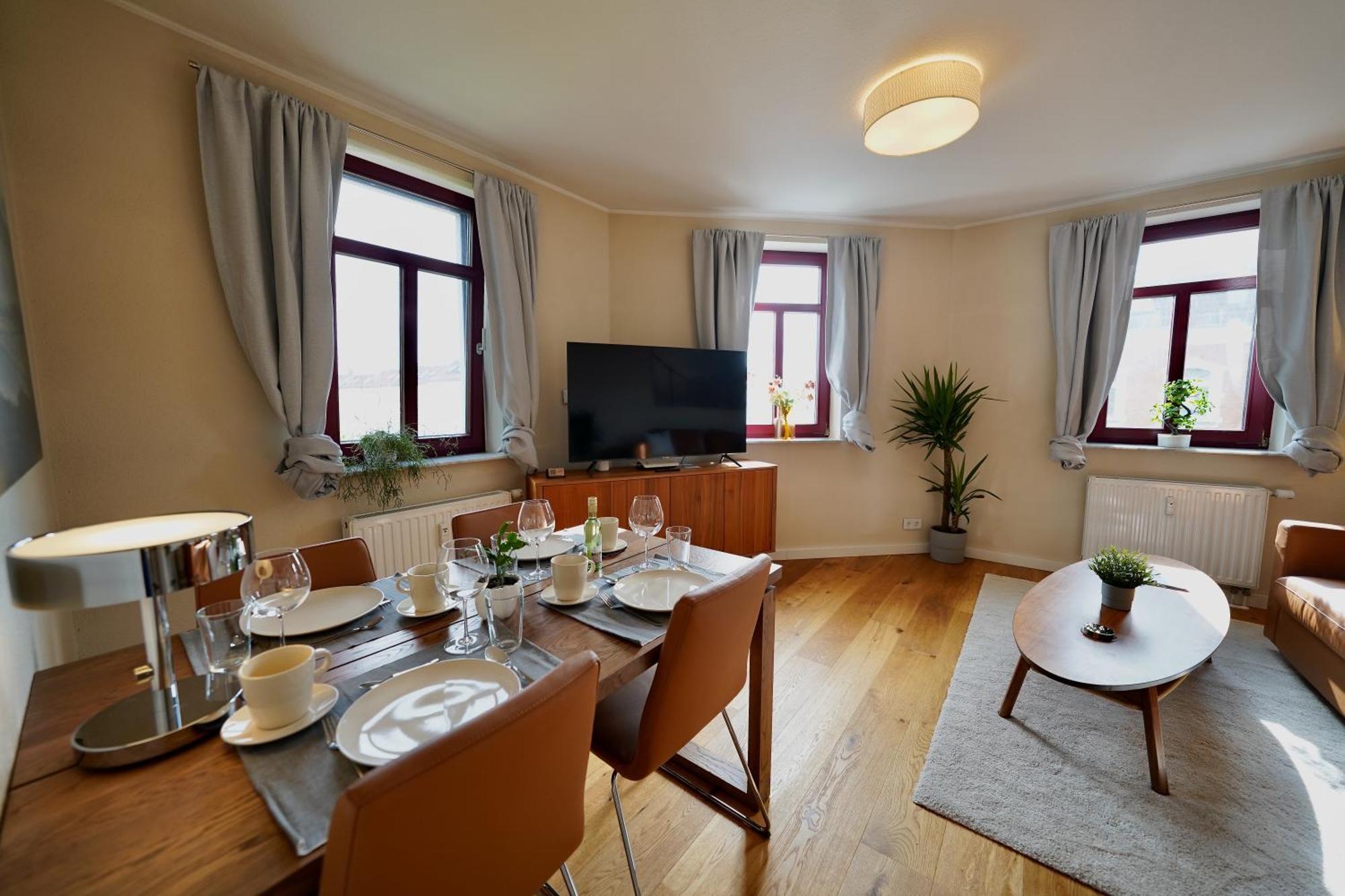 Edler Wohnraum Noble Stadtoase Mit Boxspringbett, Kaffeevollautomat & Parkplatz Zwickau Exterior photo